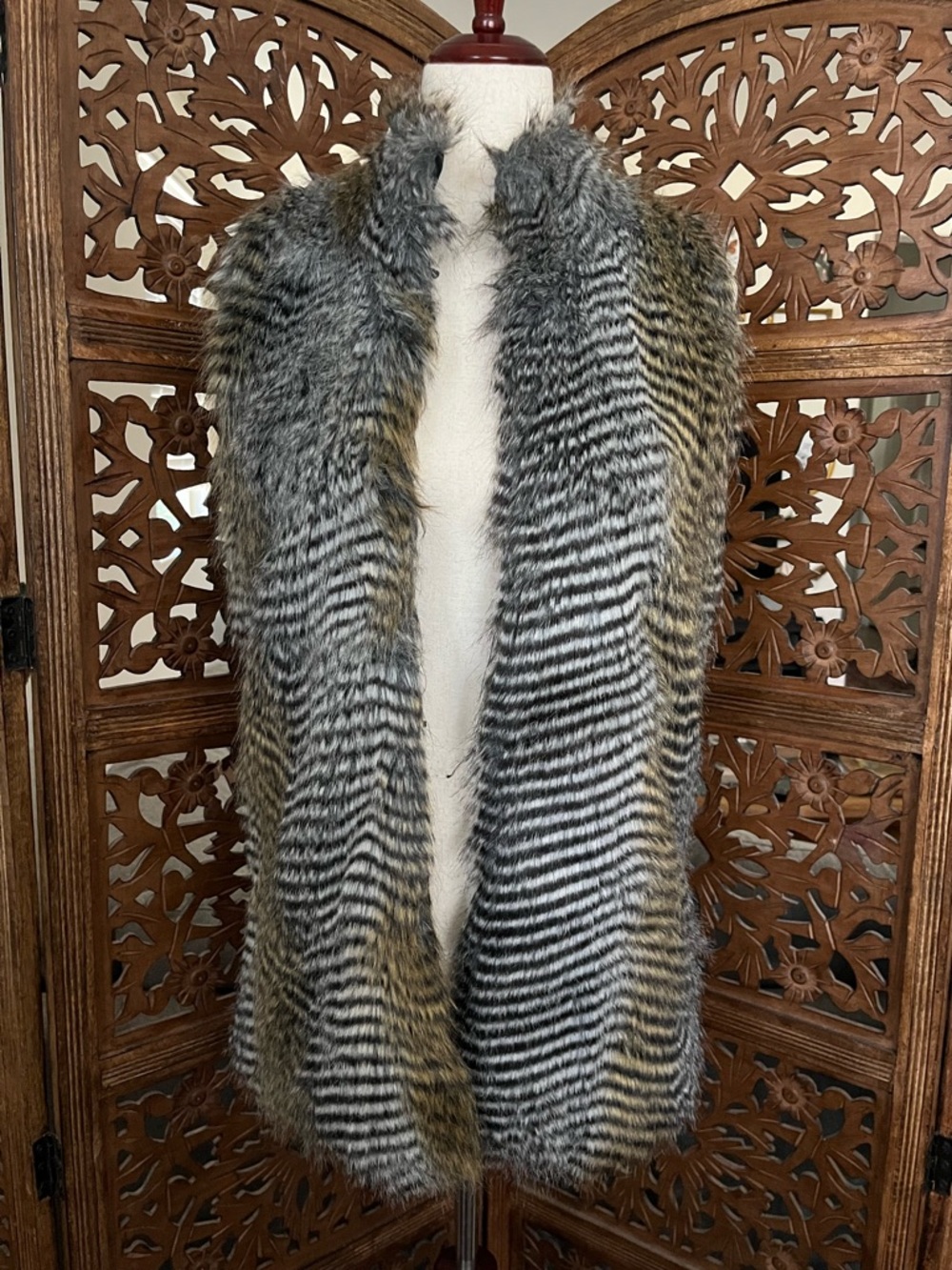 Arden B Women’s Faux Fur Gilet Vest Two Tone Stripe Size XS